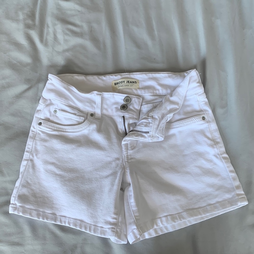 White Brody shorts